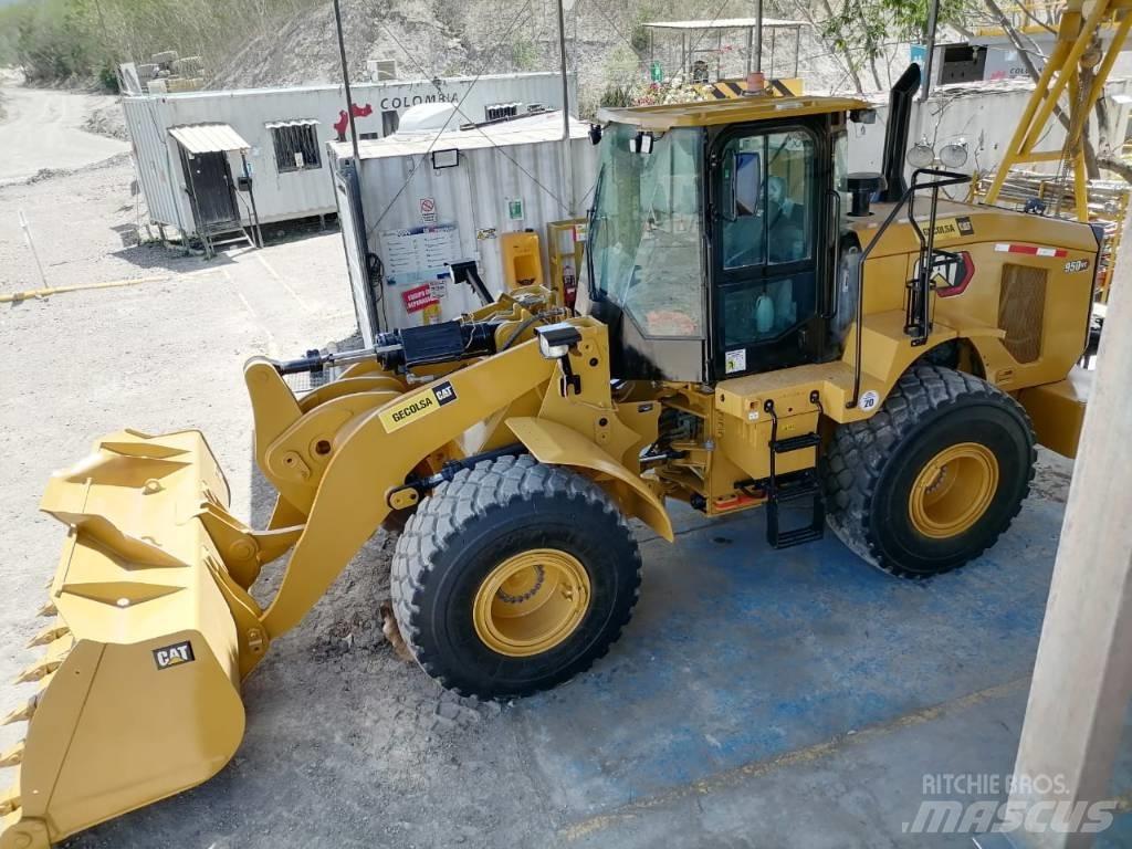 CAT 950 GC Фронтальные погрузчики