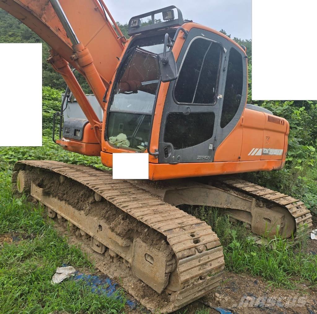 Doosan DX 220 LC-9 Гусеничные экскаваторы