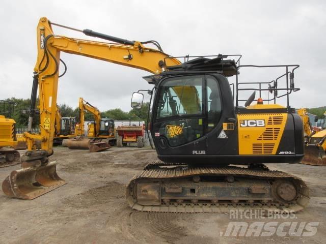 JCB JS130LC Plus+ Гусеничные экскаваторы