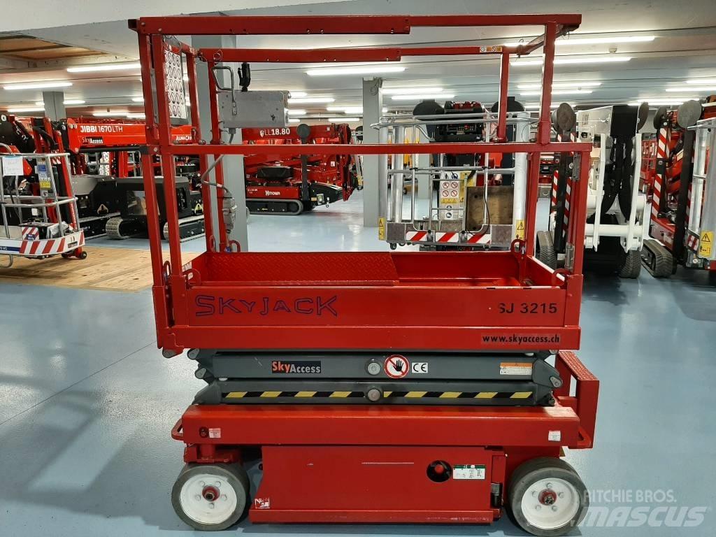 SkyJack SJIII 3215 Ножничные подъемники