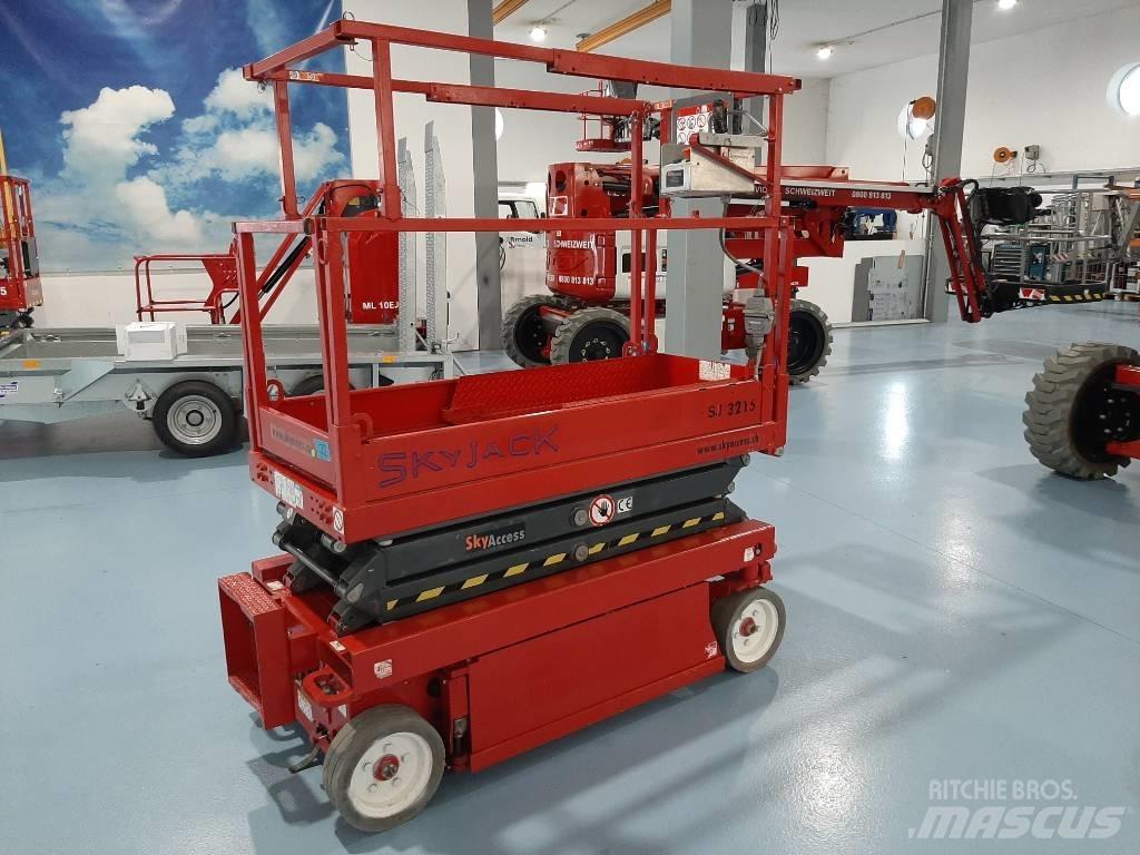 SkyJack SJIII 3215 Ножничные подъемники