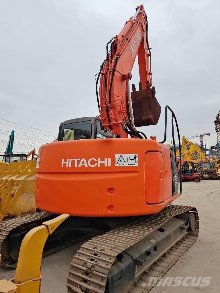 Hitachi ZX 135 US Гусеничные экскаваторы