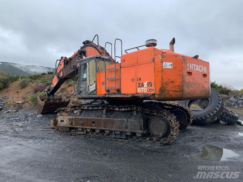 Hitachi 670 LCH-3 Гусеничные экскаваторы