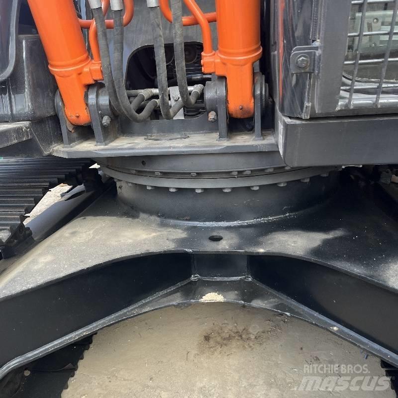 Hitachi ZX 160 Гусеничные экскаваторы