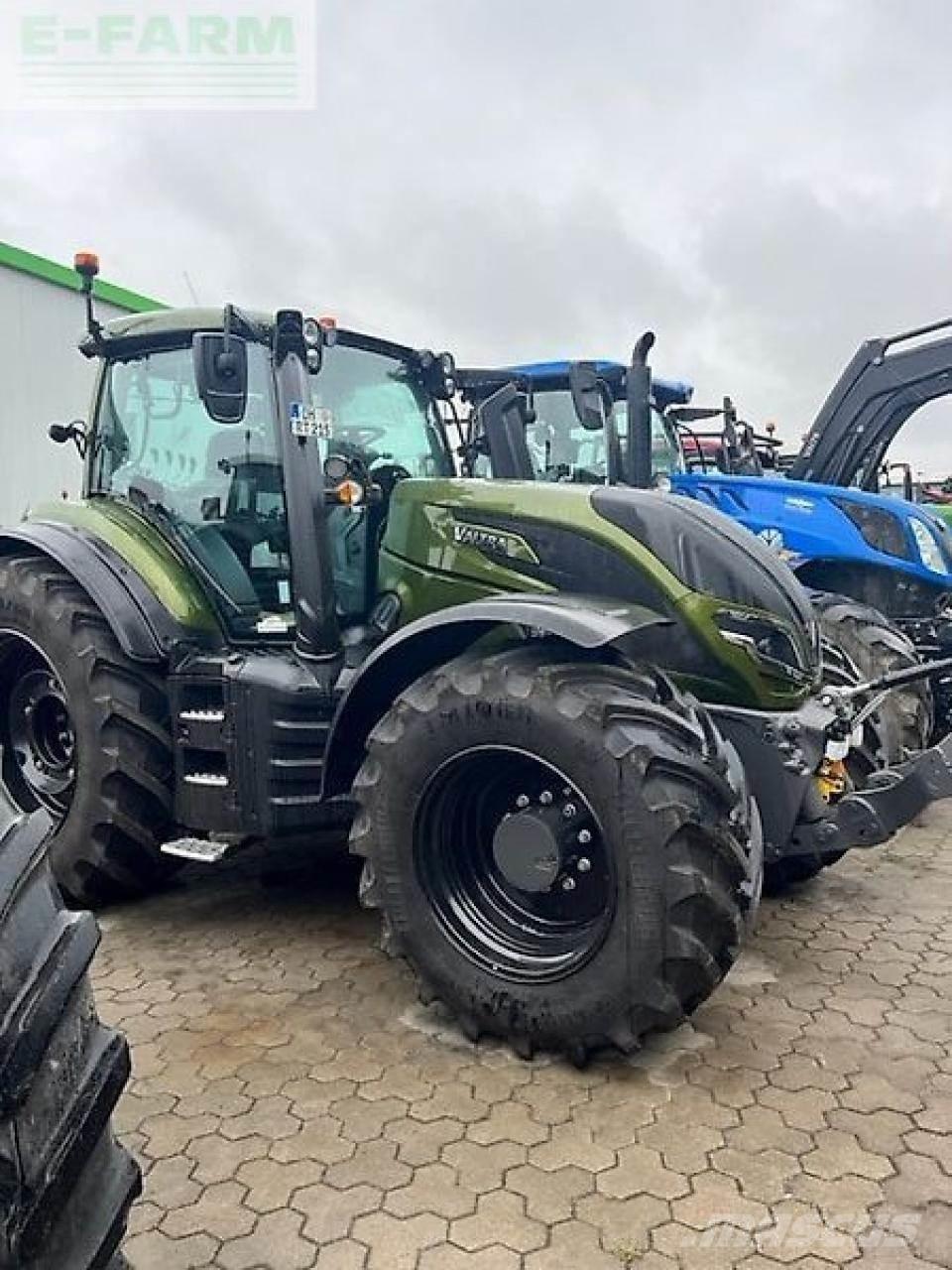 Valtra t215a Трактора