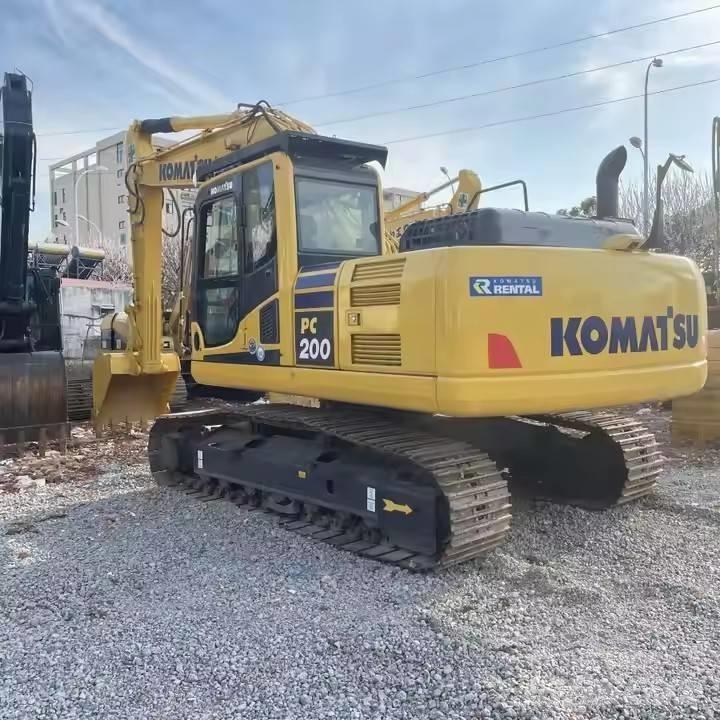 Komatsu PC200-8 Гусеничные экскаваторы