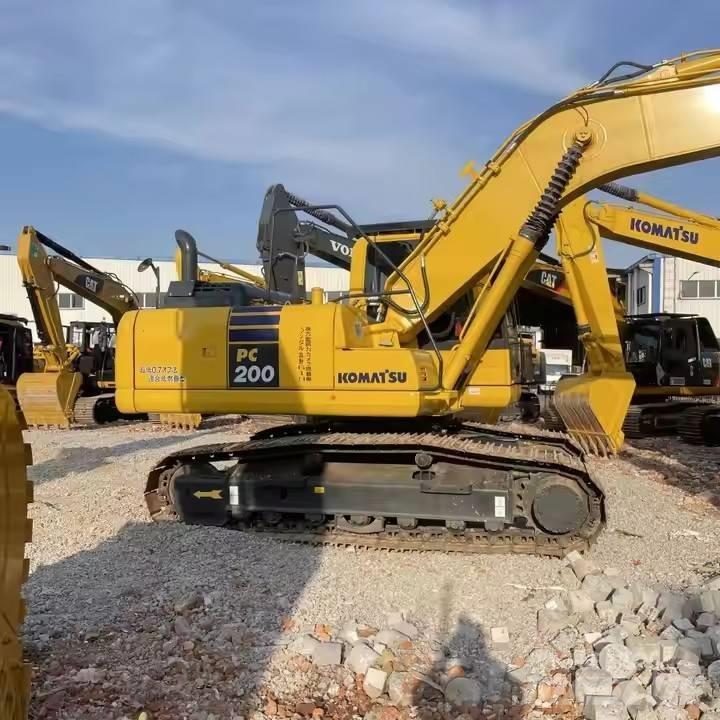 Komatsu PC200-8 Гусеничные экскаваторы