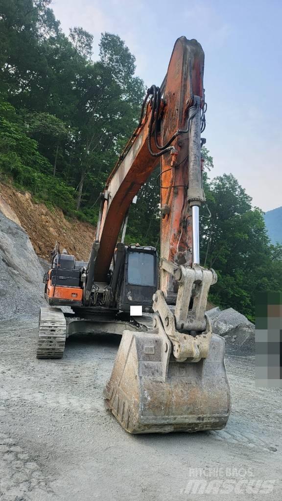 Doosan DX 300 LC-5 Гусеничные экскаваторы