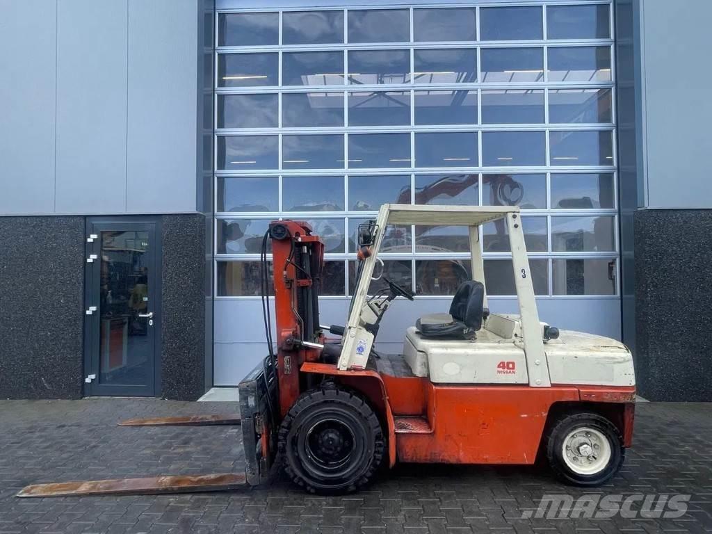 Nissan 40 Другие складские механизмы