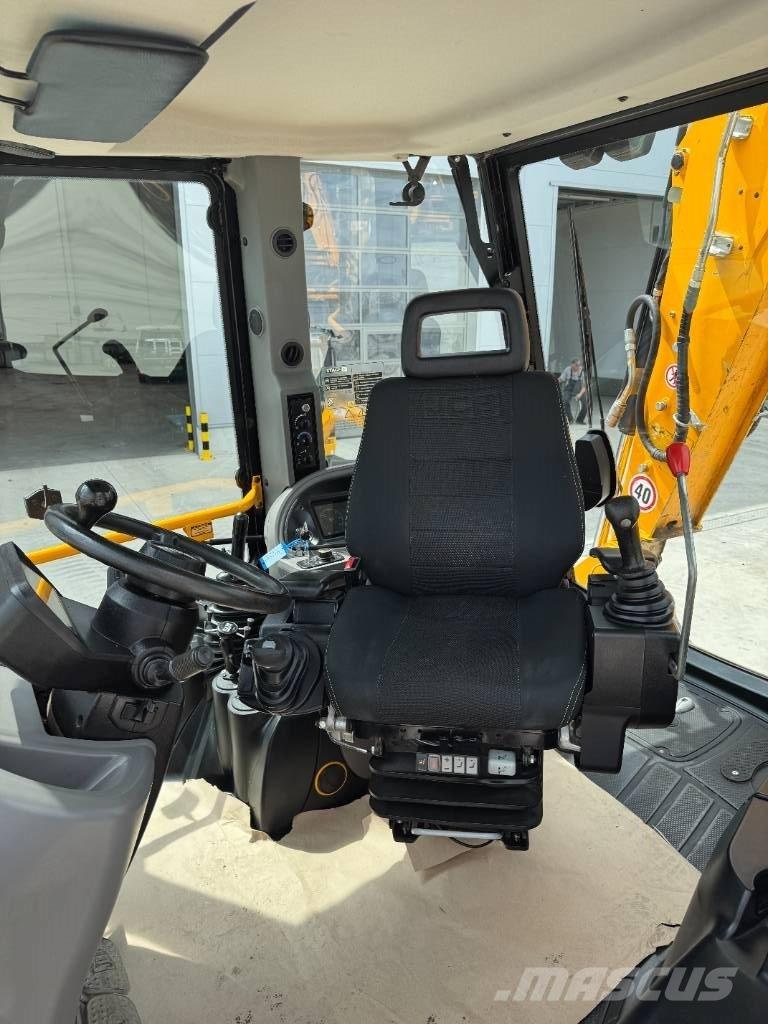 JCB 4 CX Pro Экскаваторы-погрузчики