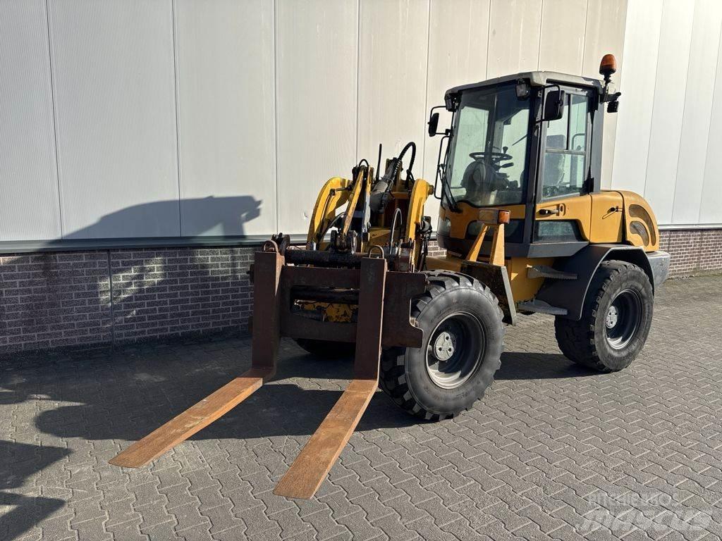 Terex TL70 Фронтальные погрузчики