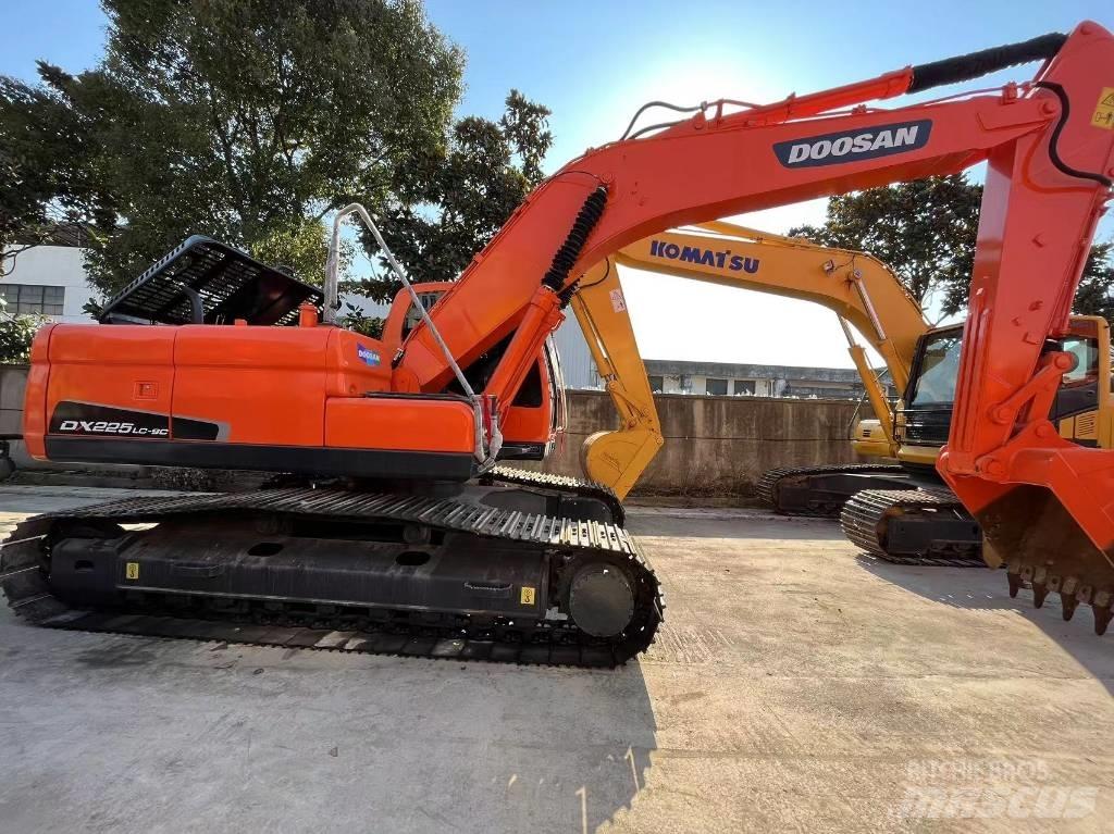 Doosan DX 225LC-9C Гусеничные экскаваторы