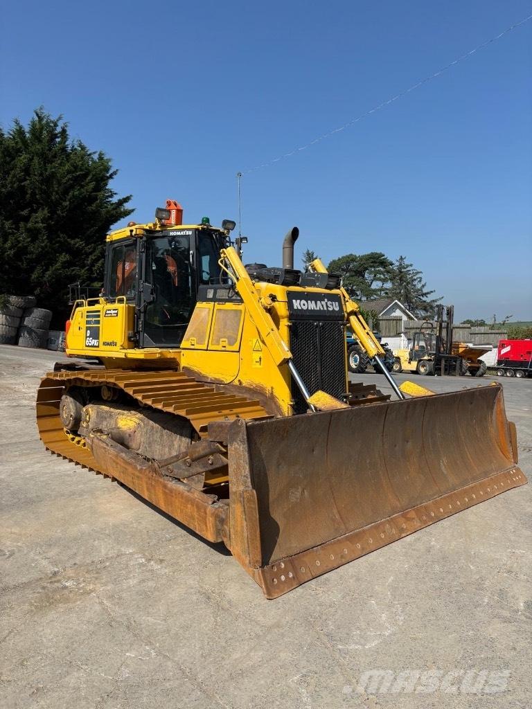Komatsu D 65 PXi-18 Гусеничные бульдозеры