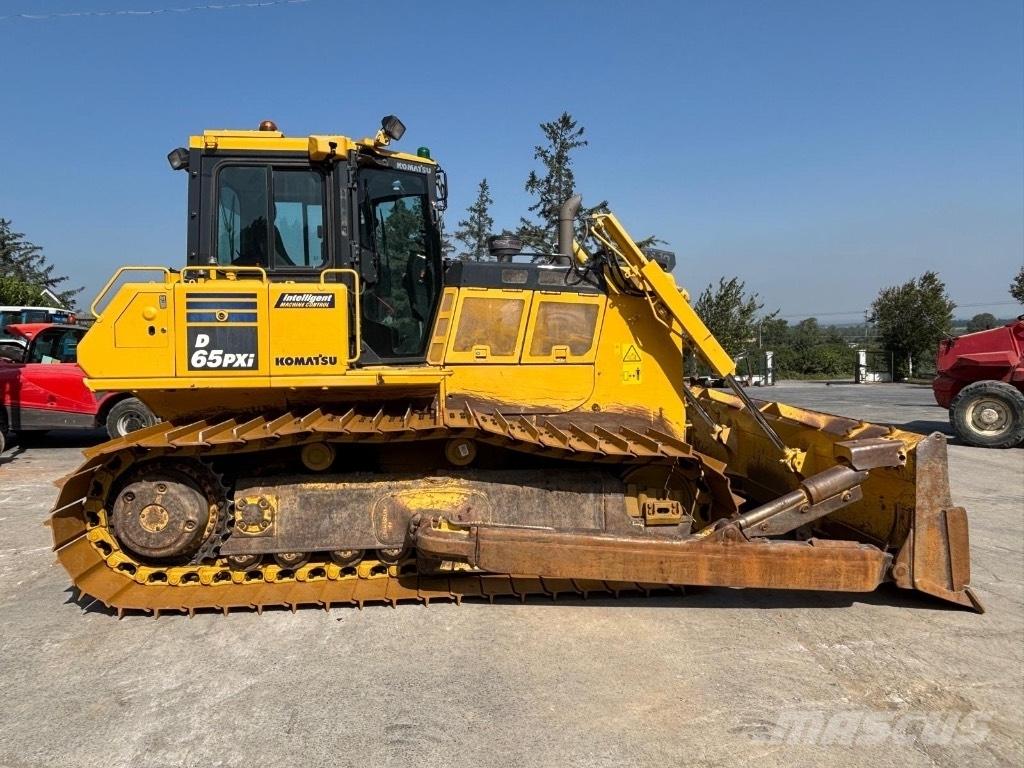 Komatsu D 65 PXi-18 Гусеничные бульдозеры