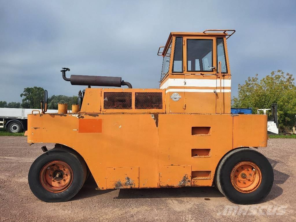 Hamm GRW 10 Пневматические катки