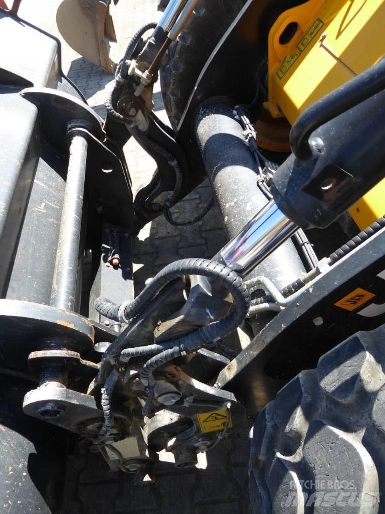JCB 417 HT Фронтальные погрузчики