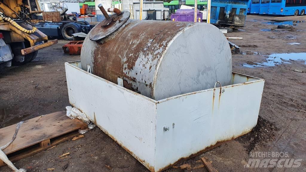  FUEL TANK Резервуары