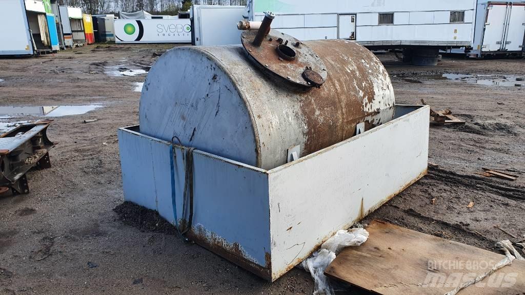  FUEL TANK Резервуары
