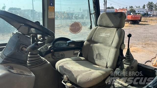 CASE 580 SR Экскаваторы-погрузчики