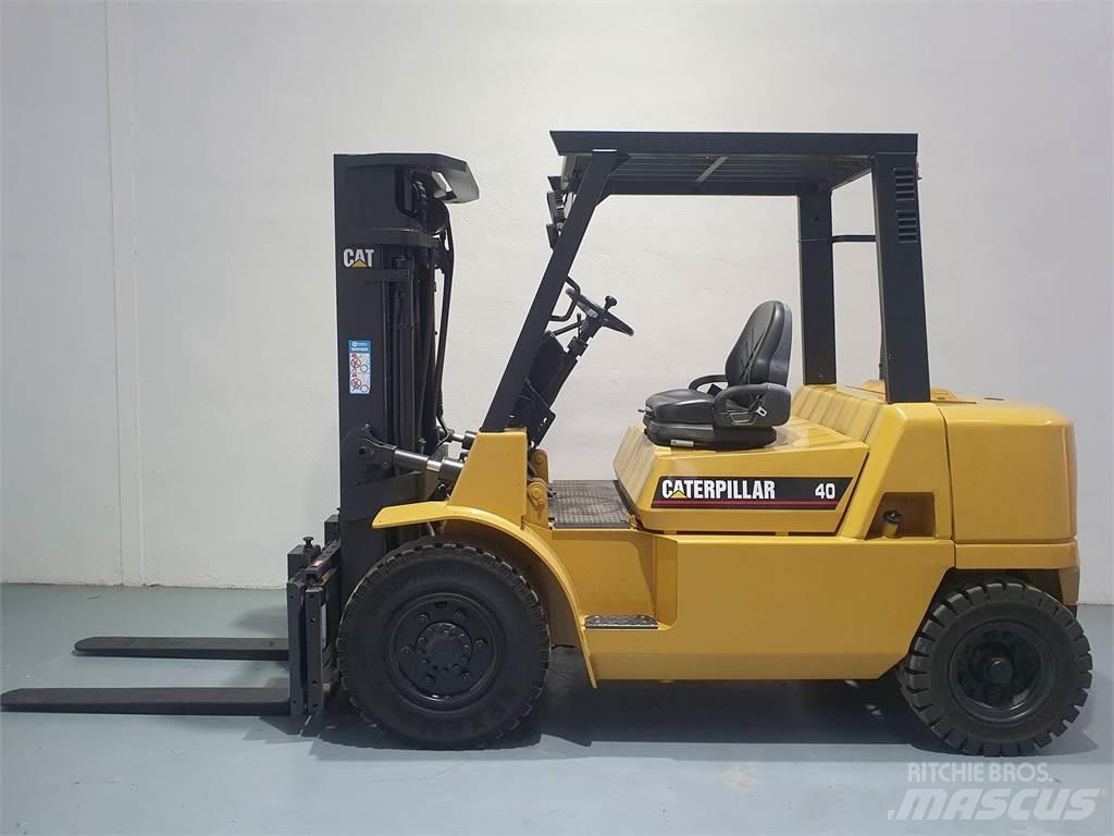 CAT DP40K MC Дизельные погрузчики