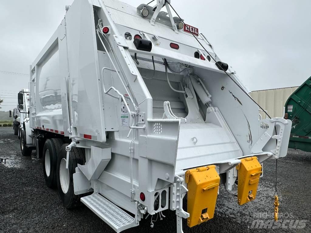 Freightliner M2 Мусоровозы