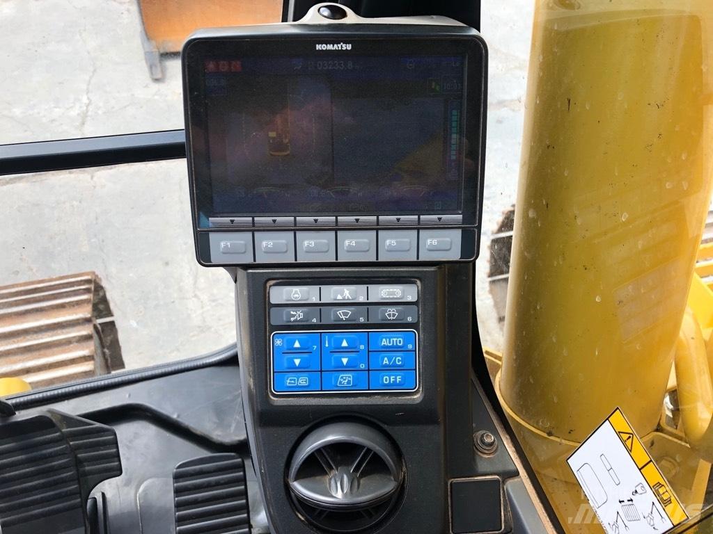 Komatsu PC210LC-11 Гусеничные экскаваторы