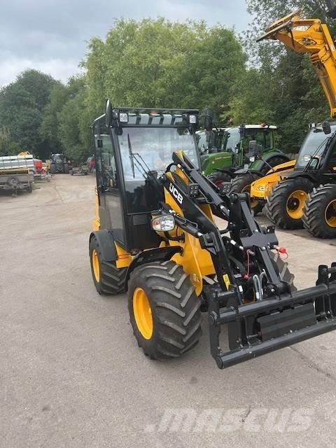 JCB 403 PLUS Сельскохозяйственные телескопические погрузчики