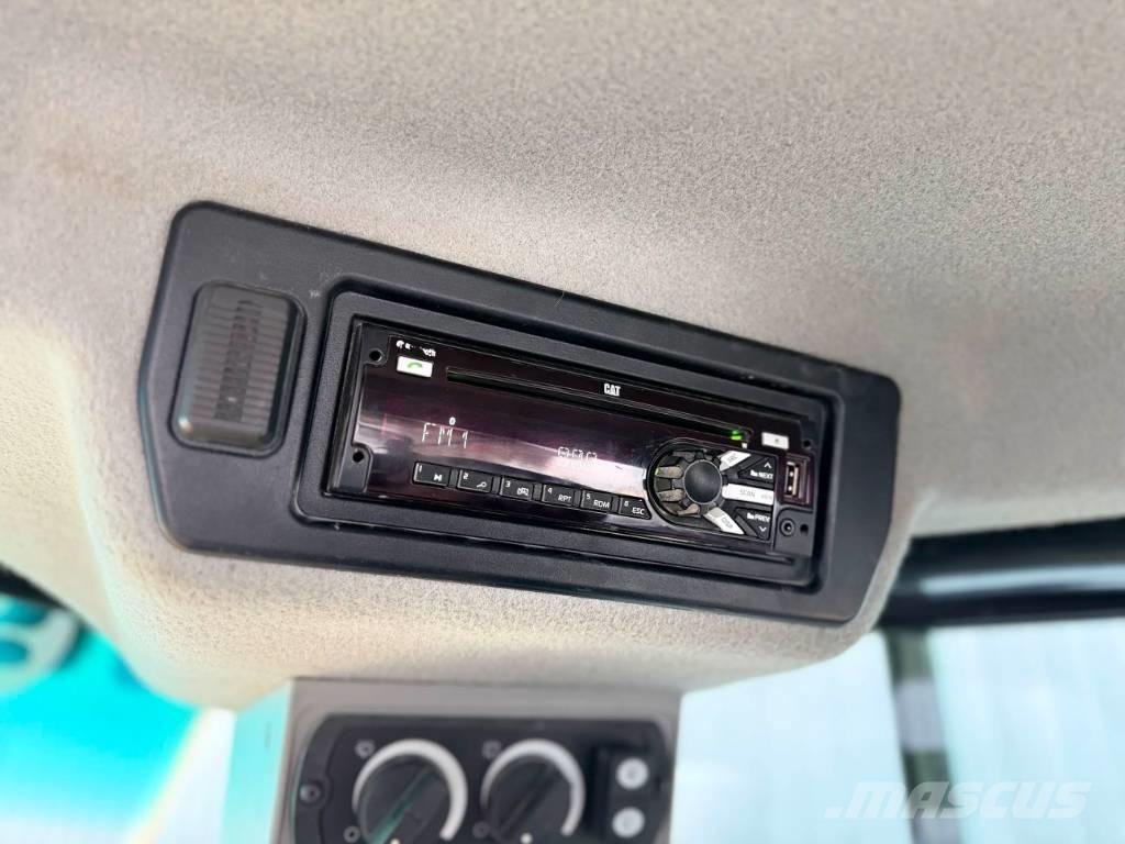 CAT 972M Фронтальные погрузчики