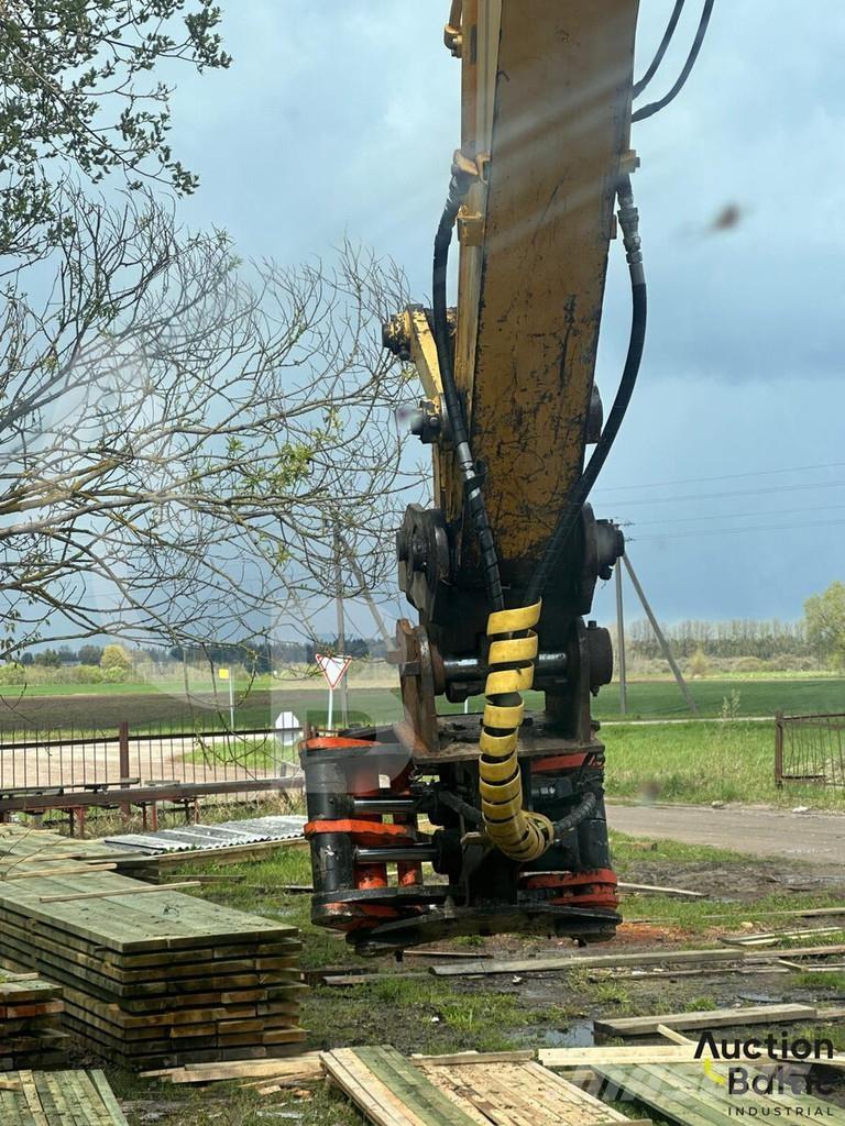 New Holland E 145 Гусеничные экскаваторы