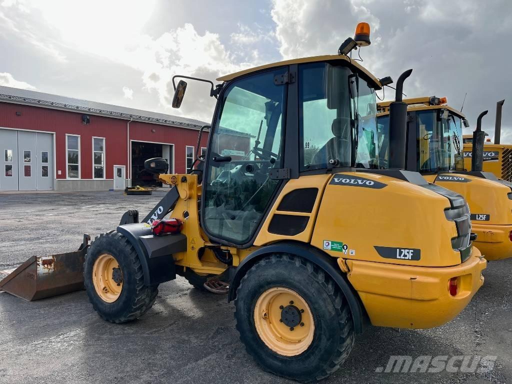 Volvo L 25 F Фронтальные погрузчики