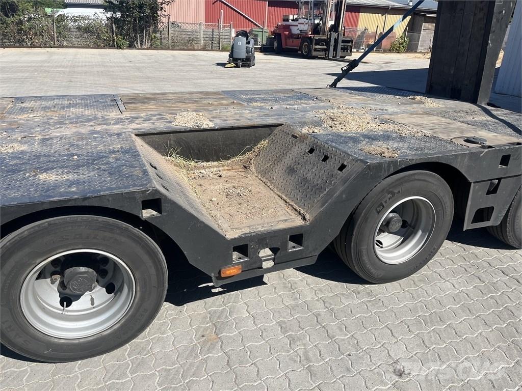 AMT 4 aksler Низкорамные полуприцепы