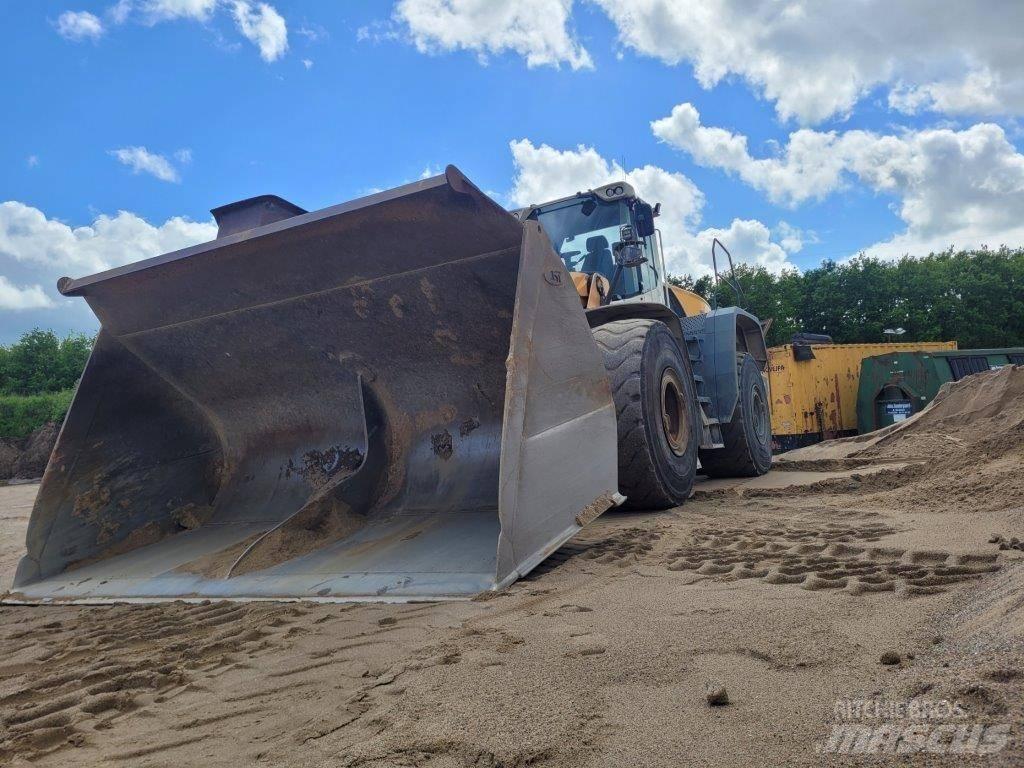 Liebherr L 586 Фронтальные погрузчики