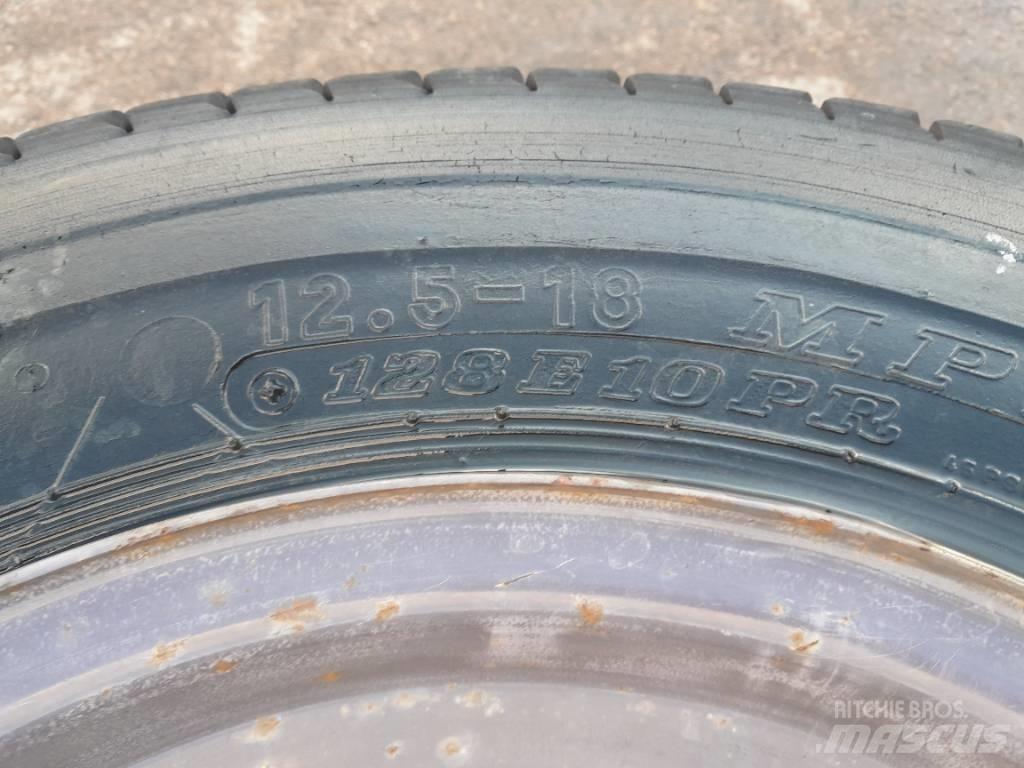 Dunlop 12,5-18 Hjul Шины и колёса
