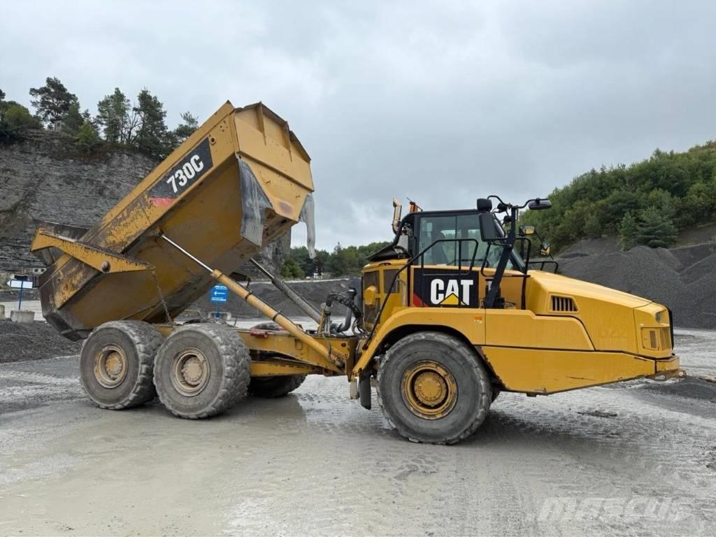 CAT 730C Шарнирно-сочленённые самосвалы