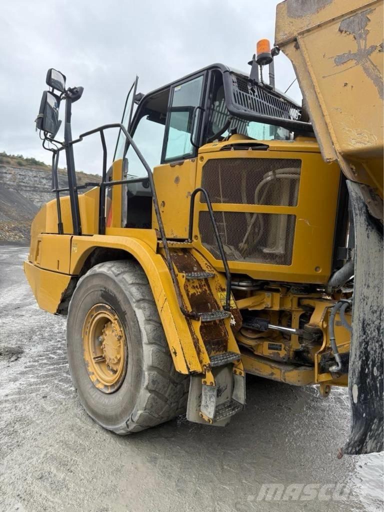 CAT 730C Шарнирно-сочленённые самосвалы