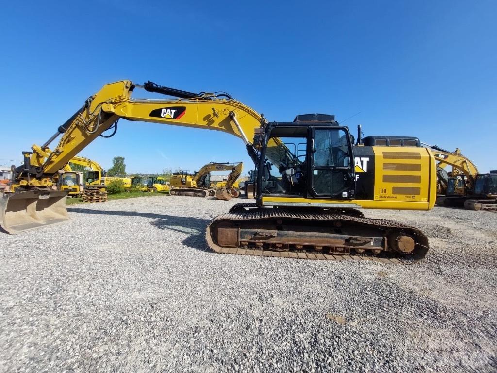 CAT 326 F L Гусеничные экскаваторы