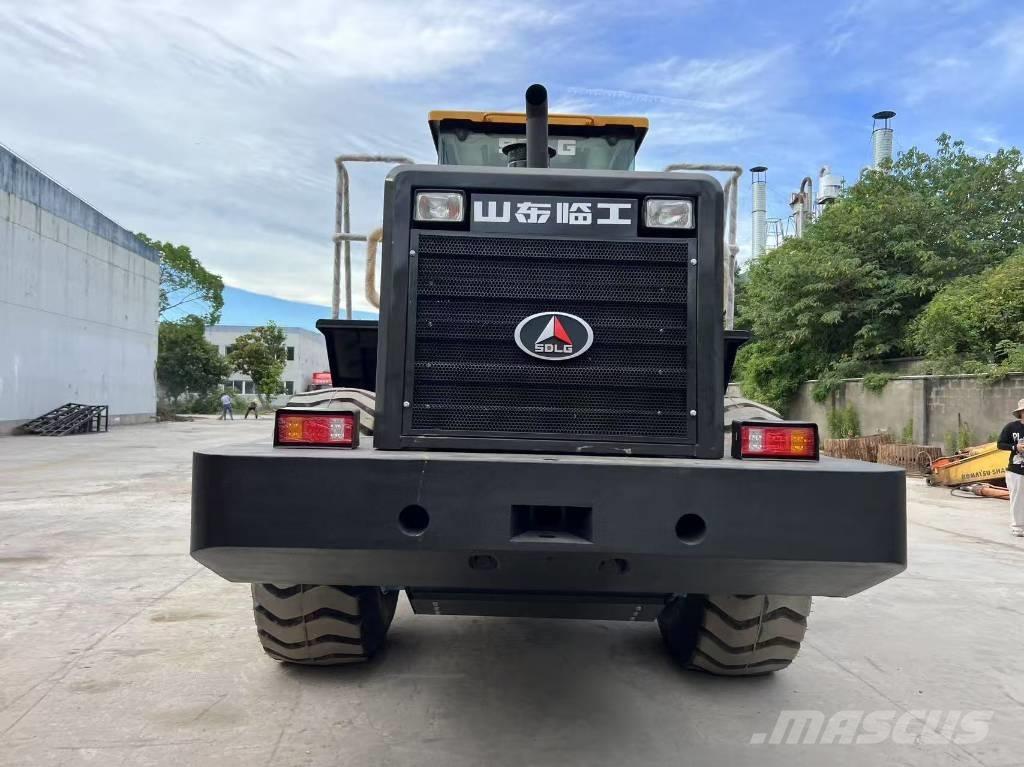 SDLG LG956L Фронтальные погрузчики