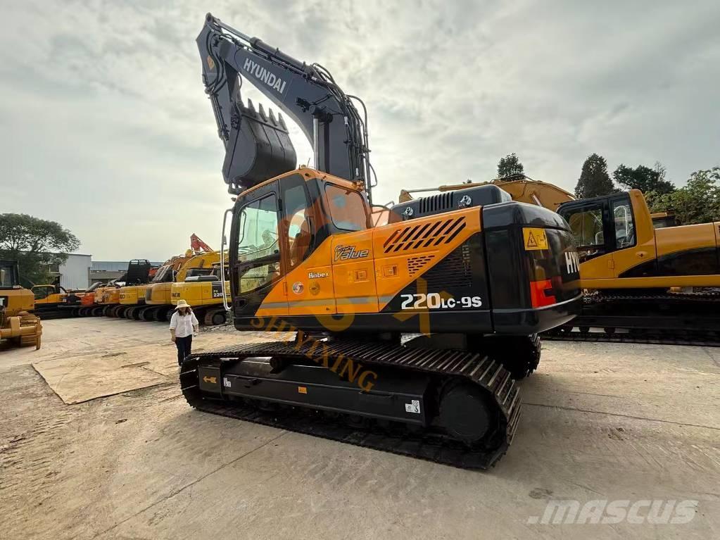 Hyundai R220-9s LC Гусеничные экскаваторы