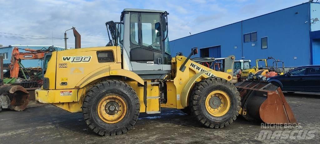 New Holland W 130 Фронтальные погрузчики