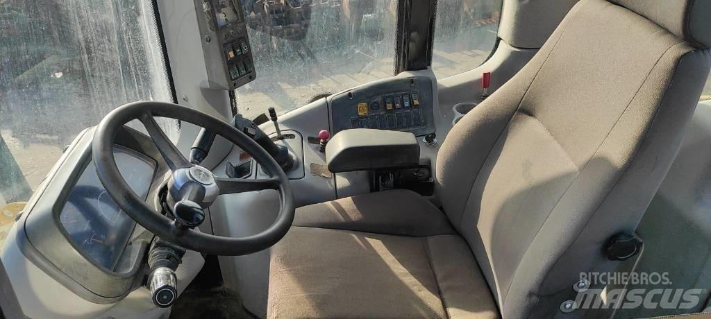 New Holland W 130 Фронтальные погрузчики
