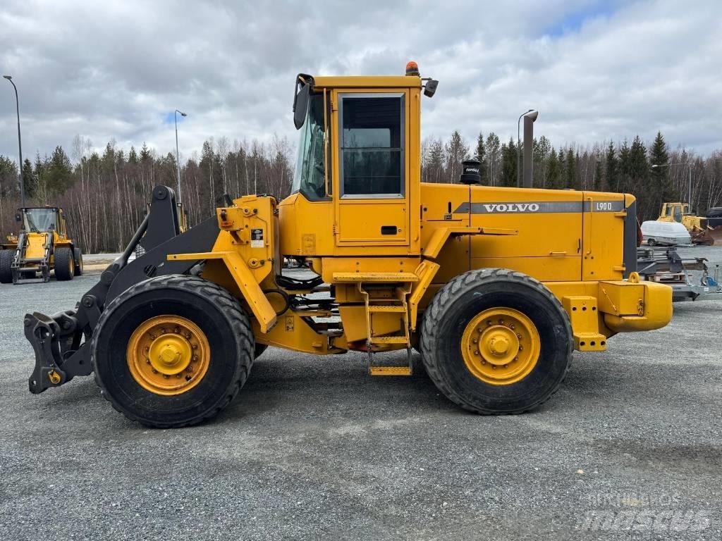 Volvo L 90 D Фронтальные погрузчики
