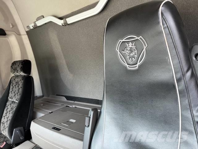 Scania P 280 Тентованные грузовики