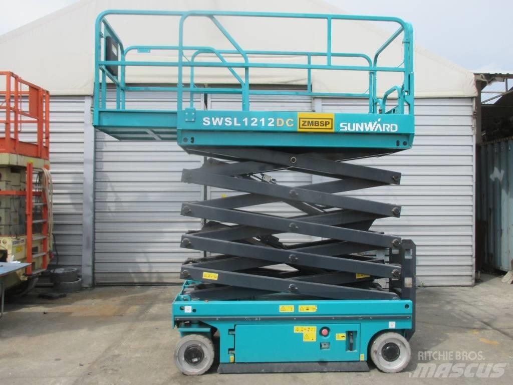 Sunward SWSL 1212 DC Ножничные подъемники