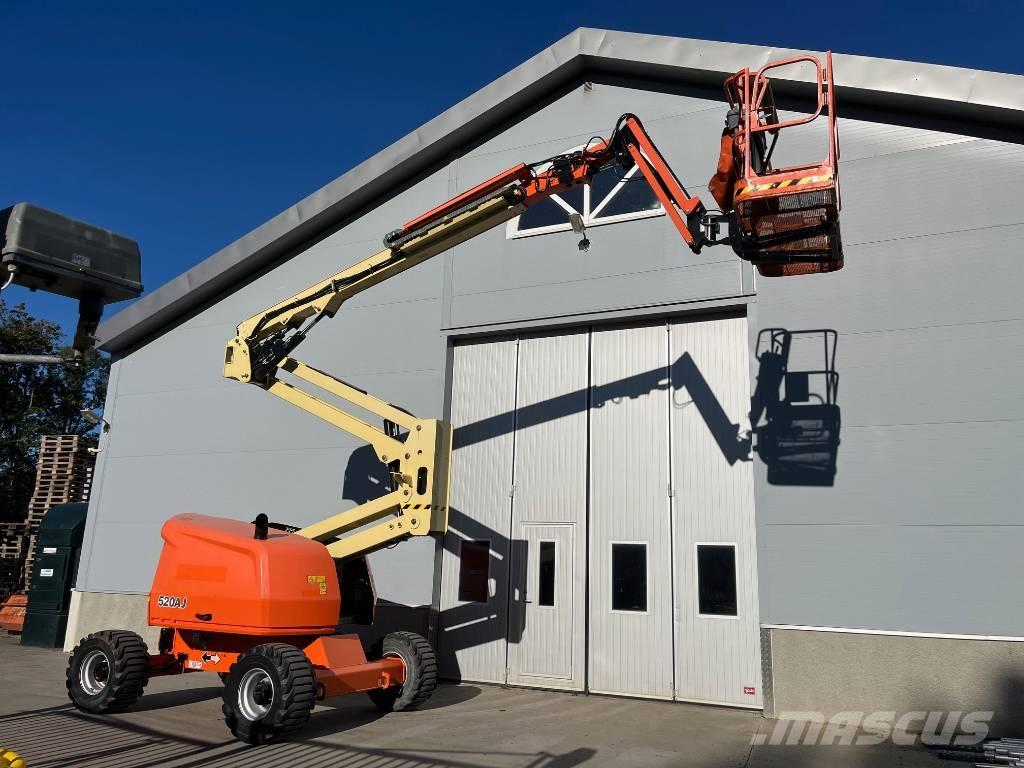 JLG 520 AJ Коленчатые подъемники