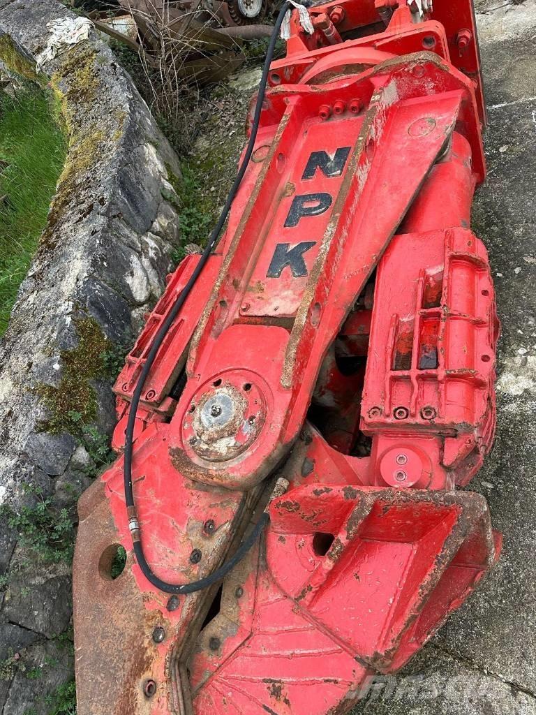NPK M 28 K Навесные резаки асфальта