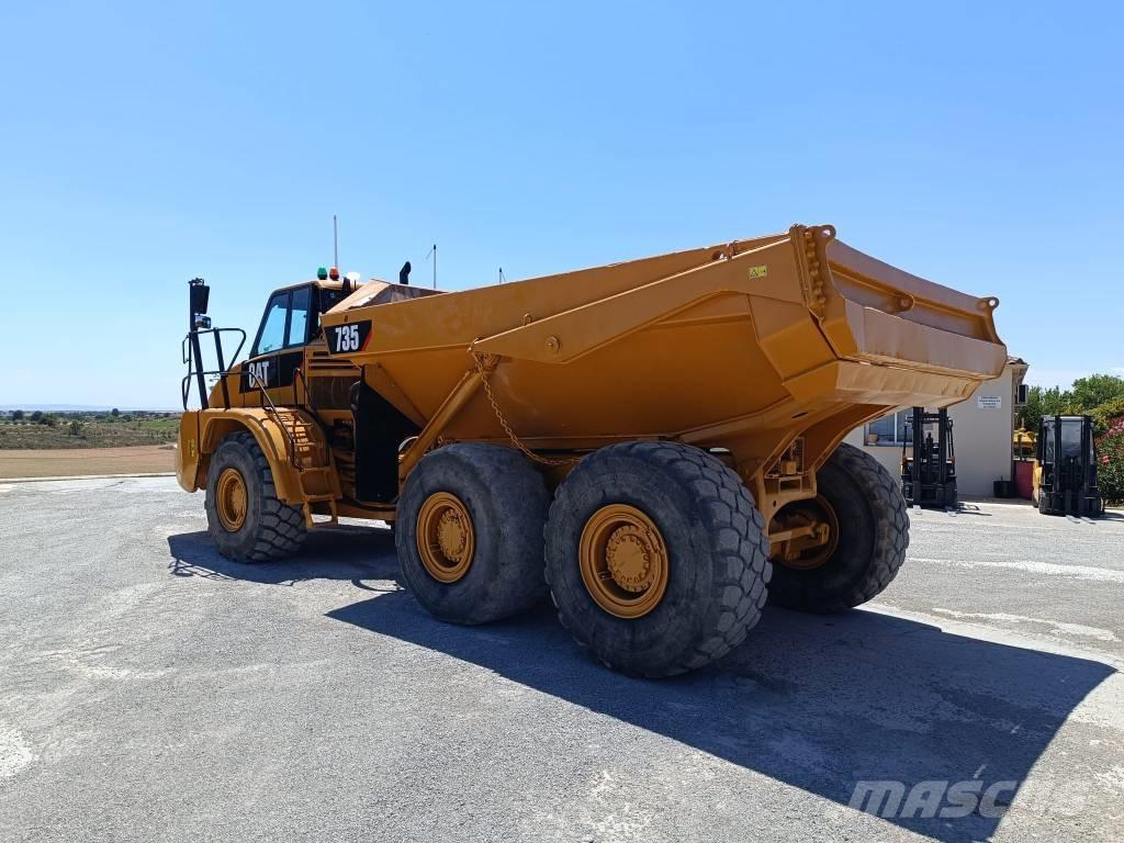 CAT 735 Шарнирно-сочленённые самосвалы