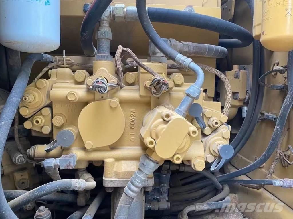 CAT 312D Малые экскаваторы 7т-12т