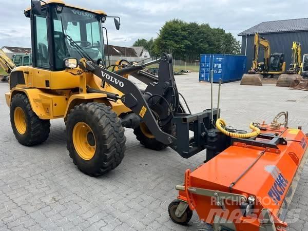 Volvo L 30 G Фронтальные погрузчики
