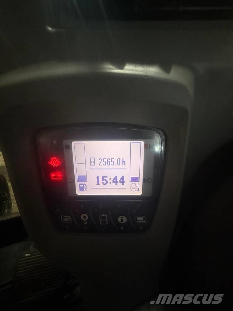 Kubota KX 080 Малые экскаваторы 7т-12т