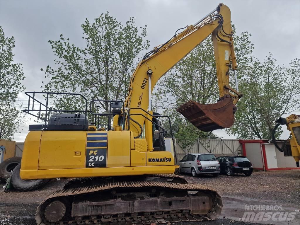 Komatsu PC210LC-11 Гусеничные экскаваторы